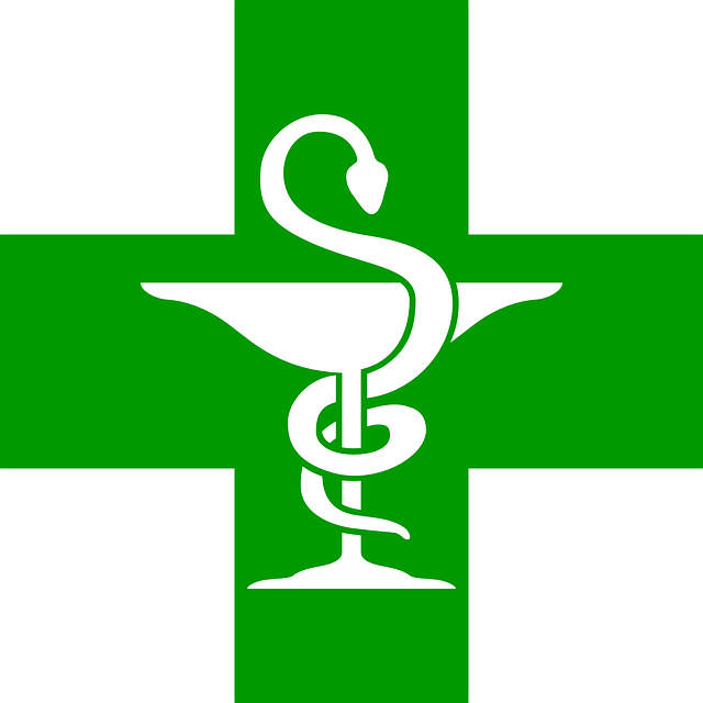 cruz verde con una copa y serpiente, imagen representativa de farmacias